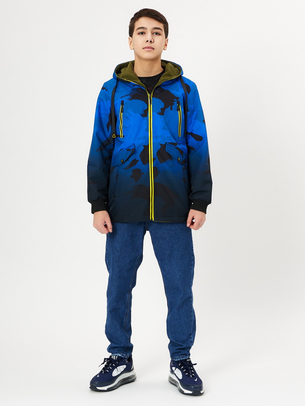 Купить оптом Куртка двусторонняя для мальчика синего цвета 221S в Казани