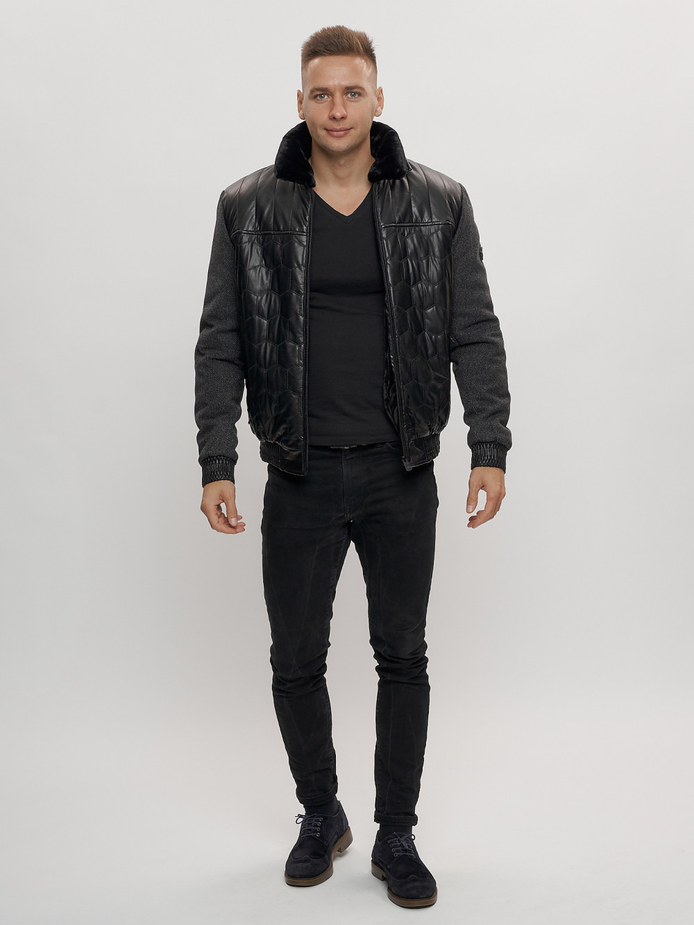 Купить оптом Классическая куртка из экокожи мужская черного цвета 2386Ch в Казани