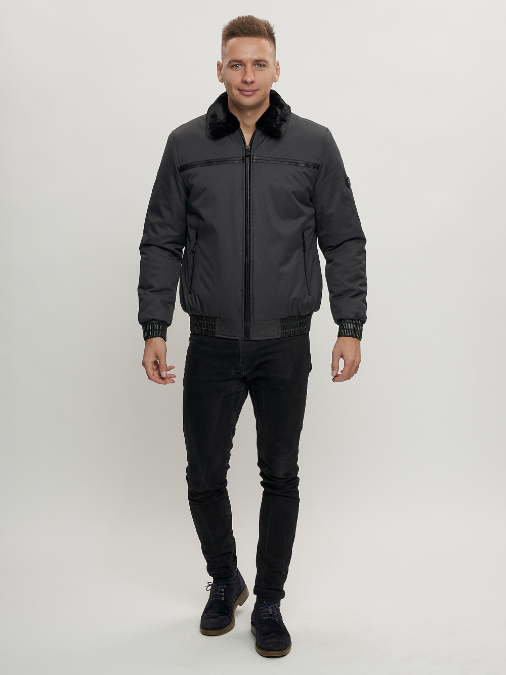 Купить оптом Куртка классическая с мехом мужская темно-серого цвета 2917TC в Екатеринбурге