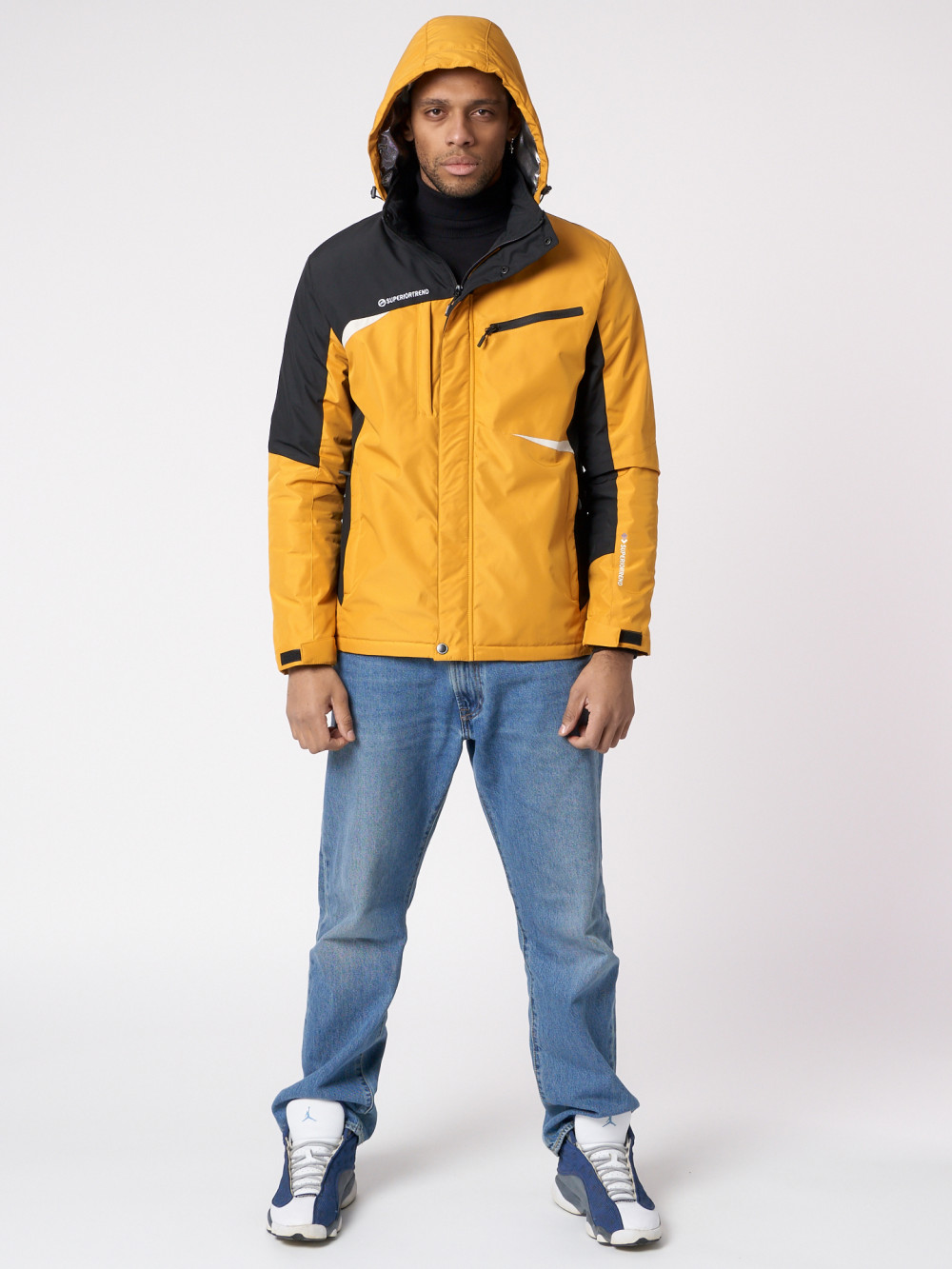 Купить оптом Куртка спортивная мужская с капюшоном желтого цвета 3590J в Екатеринбурге