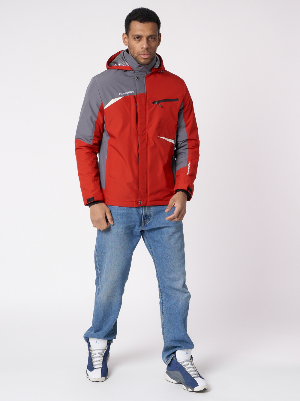 Купить оптом Куртка спортивная мужская с капюшоном красного цвета 3590Kr в Екатеринбурге