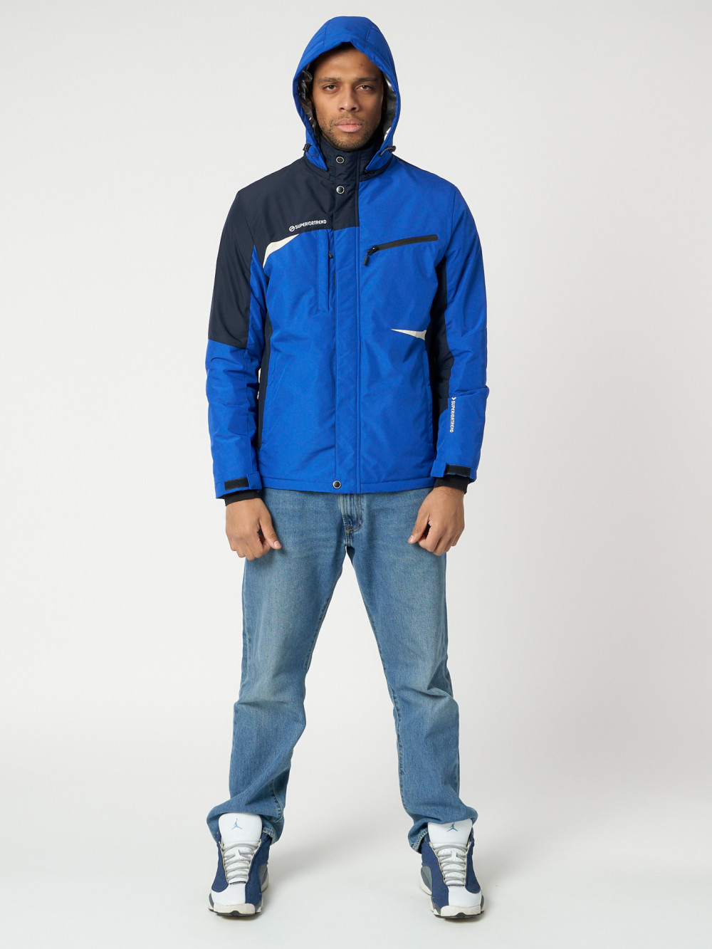 Купить оптом Куртка спортивная мужская с капюшоном синего цвета 3590S в Казани
