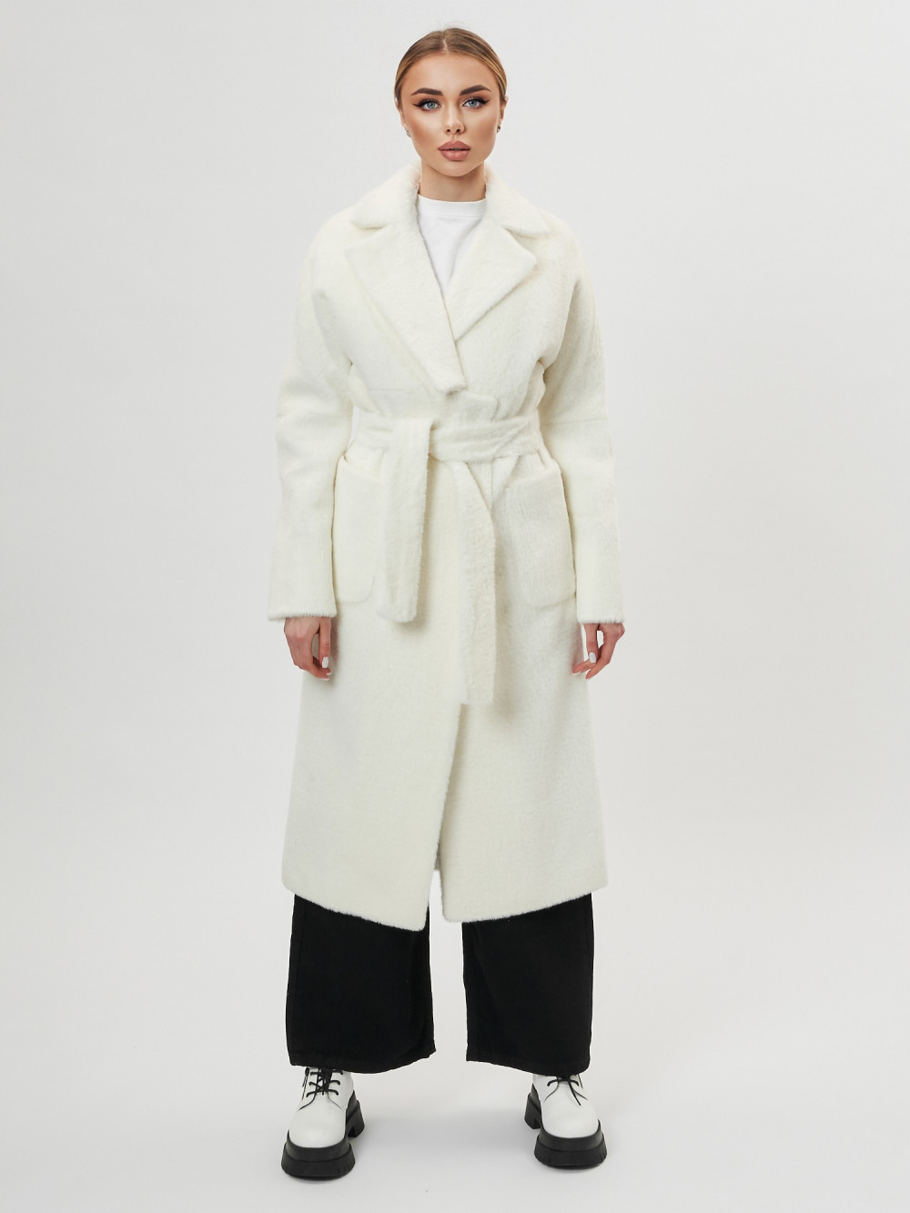 Купить оптом Пальто демисезонное белого цвета 4002Bl в Казани