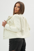 Оптом Короткая кожаная куртка женская белого цвета 245Bl в Казани, фото 2