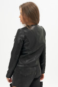 Оптом Короткая кожаная куртка женская черного цвета 245Ch в Казани, фото 17
