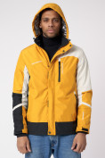 Оптом Куртка спортивная мужская с капюшоном желтого цвета 3589J в Екатеринбурге