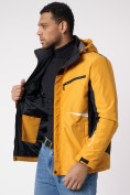 Оптом Куртка спортивная мужская с капюшоном желтого цвета 3590J в Казани, фото 11