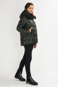 Оптом Куртка зимняя big size болотного цвета 72117Bt в Екатеринбурге, фото 3