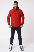 Оптом Куртка мужская на резинке с капюшоном красного цвета 88652Kr в Екатеринбурге