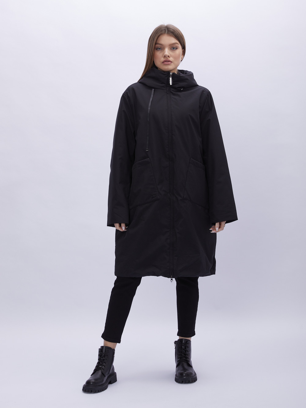 Купить оптом Куртка демисезонная женская УЦЕНКА черного цвета 0110Ch в Екатеринбурге