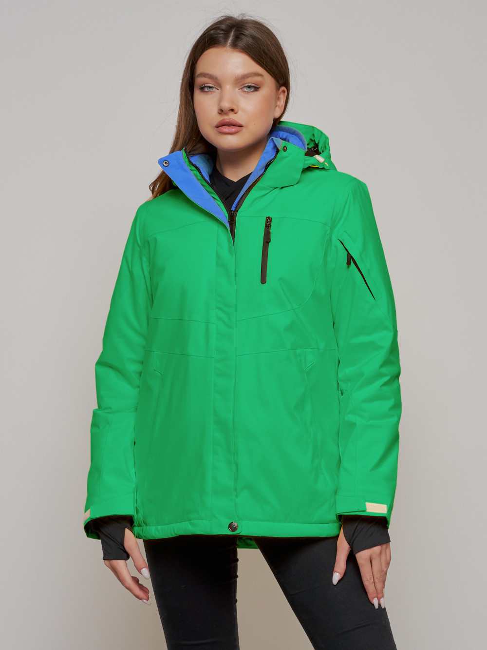 Купить оптом Горнолыжная куртка женская зимняя зеленого цвета 05Z в Екатеринбурге
