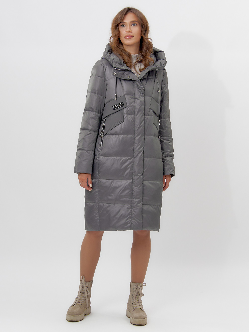 Купить оптом Пальто утепленное женское зимние темно-серого цвета 11201TC в Екатеринбурге