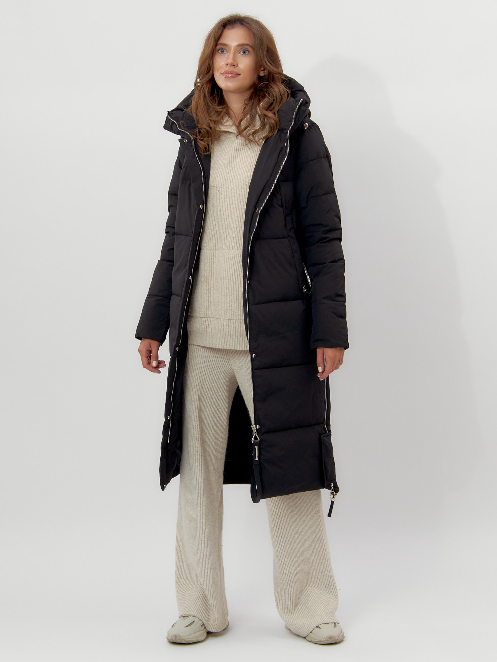 Купить оптом Пальто утепленное женское зимние черного цвета 112132Ch в Екатеринбурге