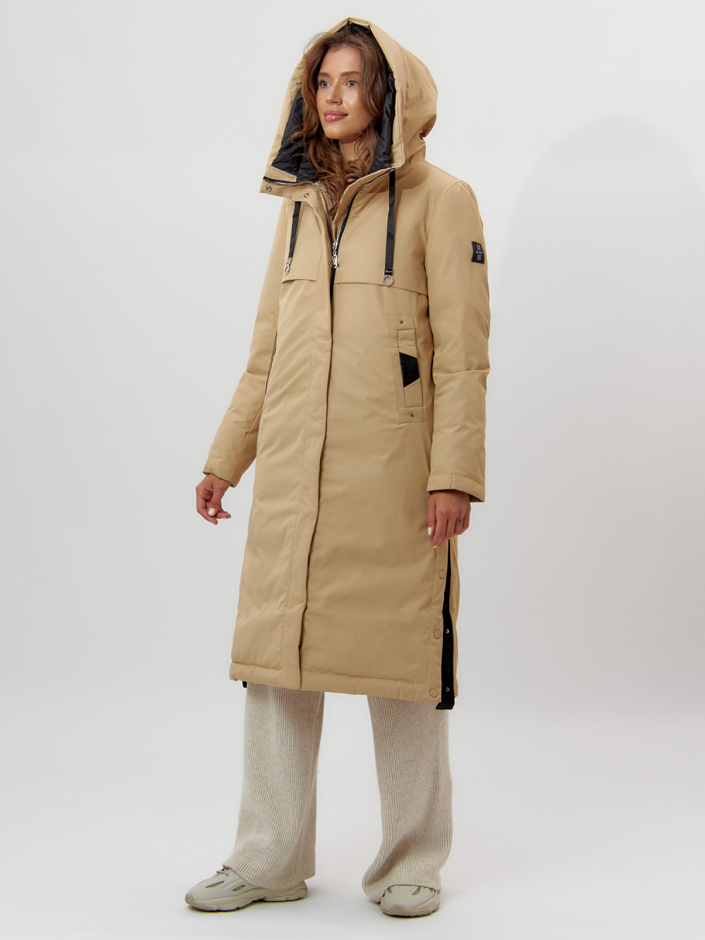 Купить оптом Пальто утепленное женское зимние бежевого цвета 112205B в Екатеринбурге