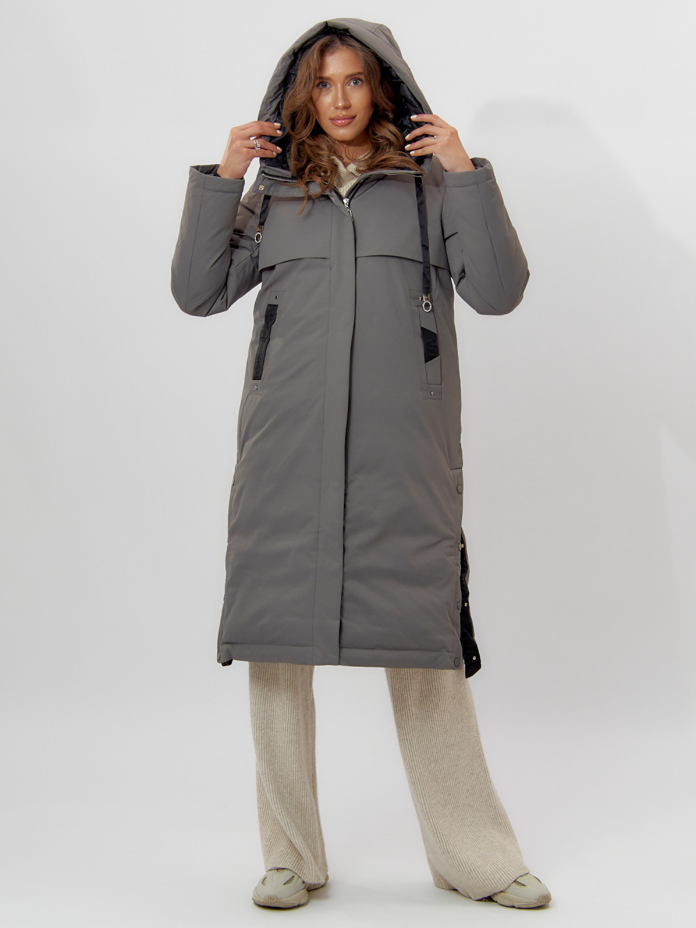 Купить оптом Пальто утепленное женское зимние серого цвета 112205Sr в Екатеринбурге