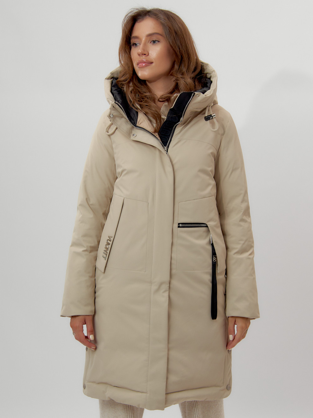 Купить оптом Пальто утепленное женское зимние бежевого цвета 112209B в Екатеринбурге