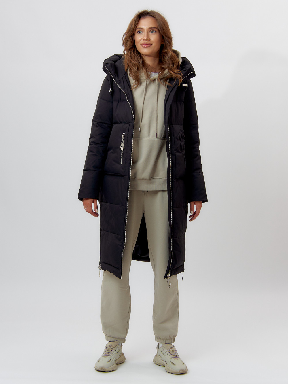 Купить оптом Пальто утепленное женское зимние черного цвета 112253Ch в Екатеринбурге