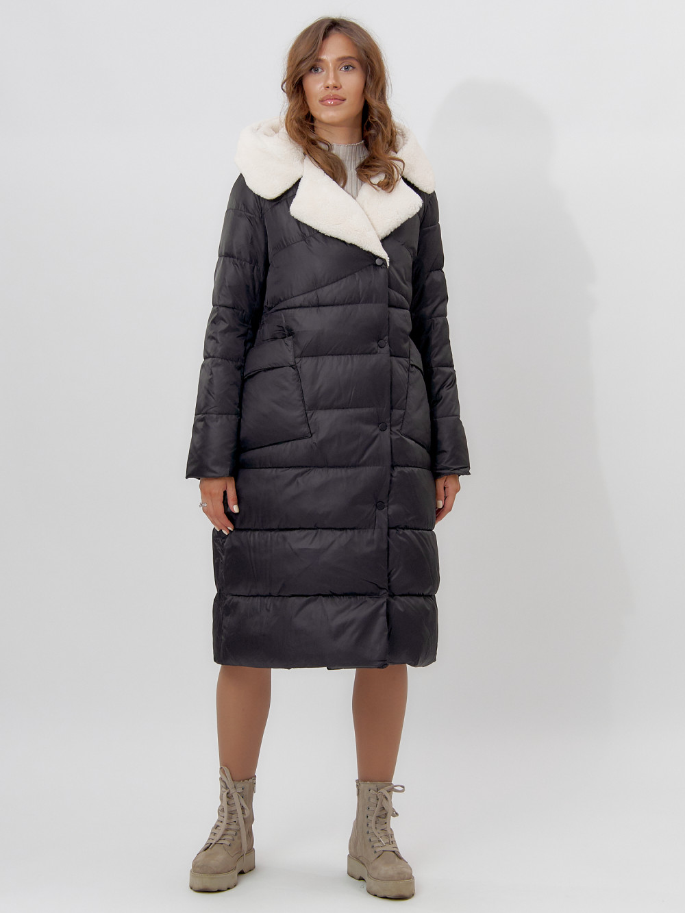 Купить оптом Пальто утепленное женское зимние черного цвета 112268Ch в Екатеринбурге