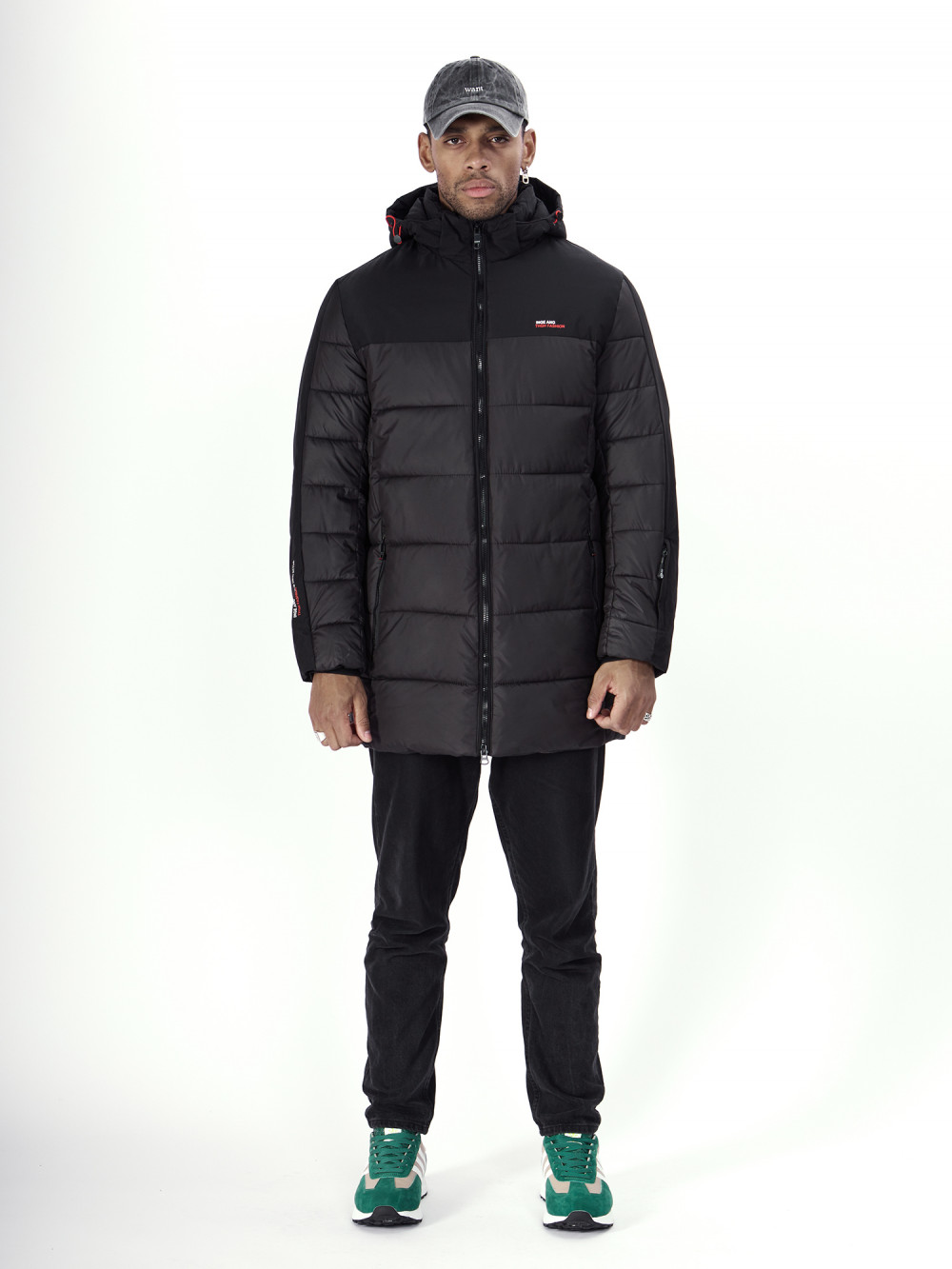 Купить оптом Куртка удлинённая мужская зимняя черного цвета 2237Ch в Казани