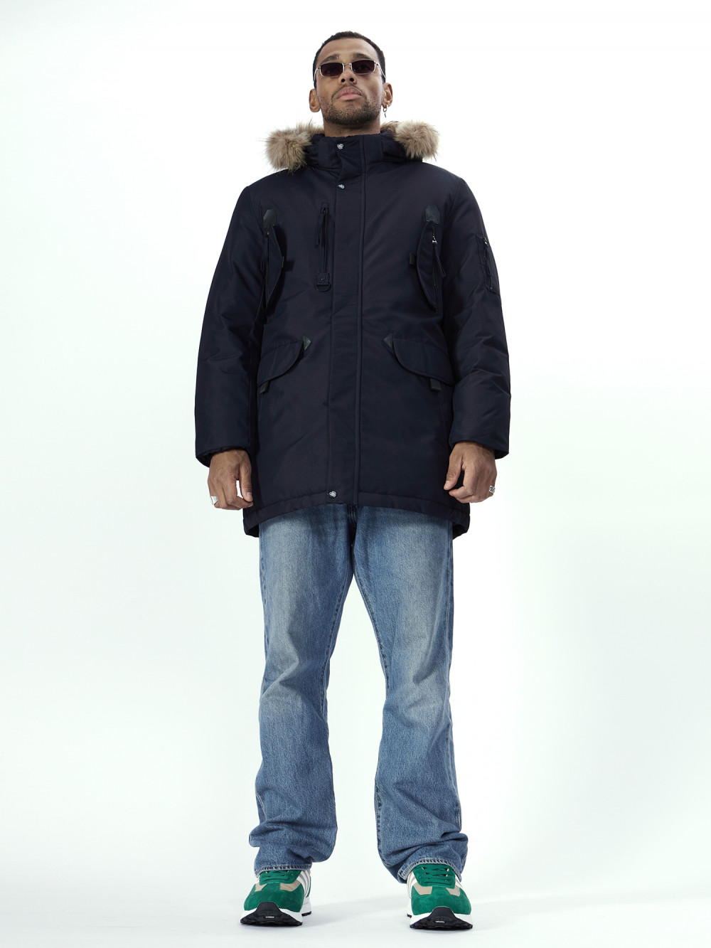Купить оптом Парка мужская зимняя с мехом темно-синего цвета 2260TS в Екатеринбурге