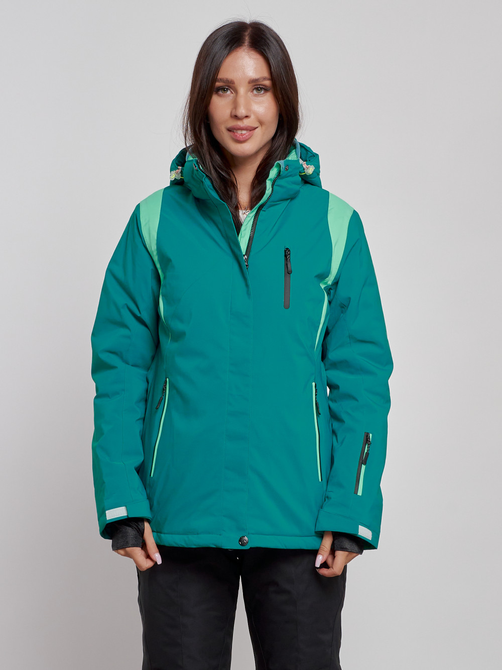 Купить оптом Горнолыжная куртка женская зимняя темно-зеленого цвета 2305TZ в Екатеринбурге