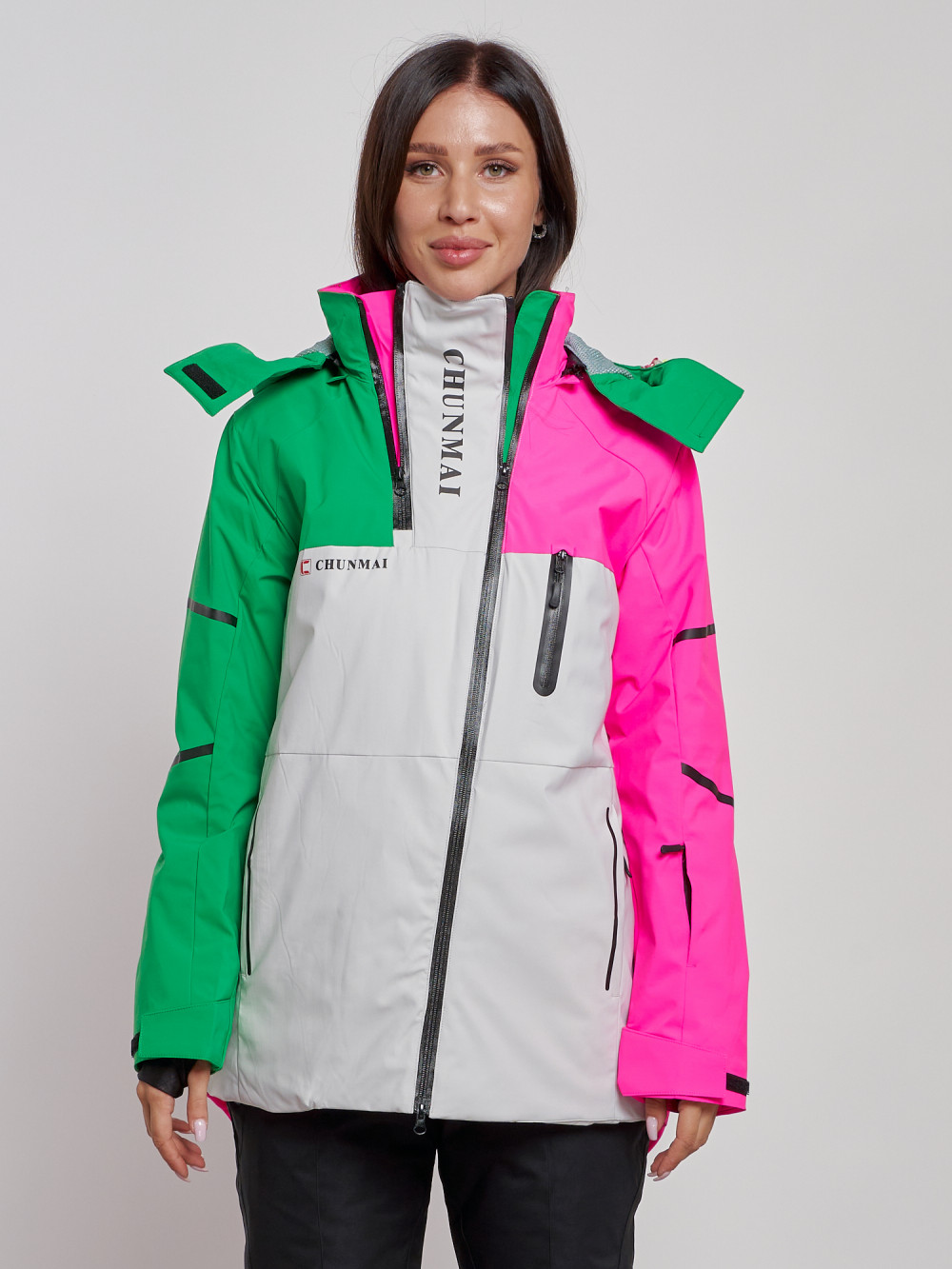 Купить оптом Горнолыжная куртка женская зимняя розового цвета 2322R в Екатеринбурге