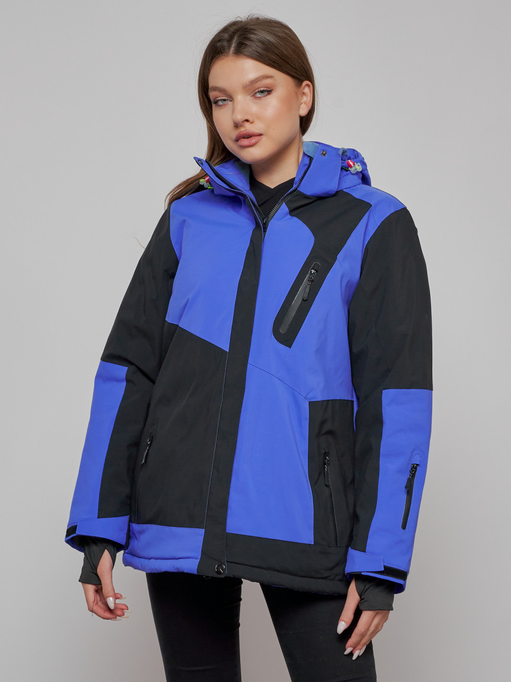 Купить оптом Горнолыжная куртка женская зимняя большого размера синего цвета 23661S в Екатеринбурге