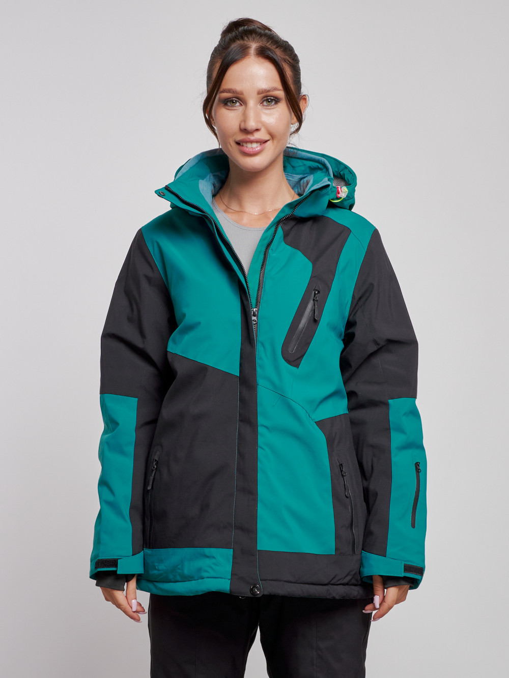 Купить оптом Горнолыжная куртка женская зимняя большого размера темно-зеленого цвета 23661TZ в Екатеринбурге