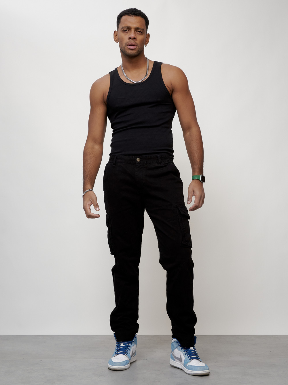 Джинсы карго мужские с накладными карманами черного цвета 2404Ch