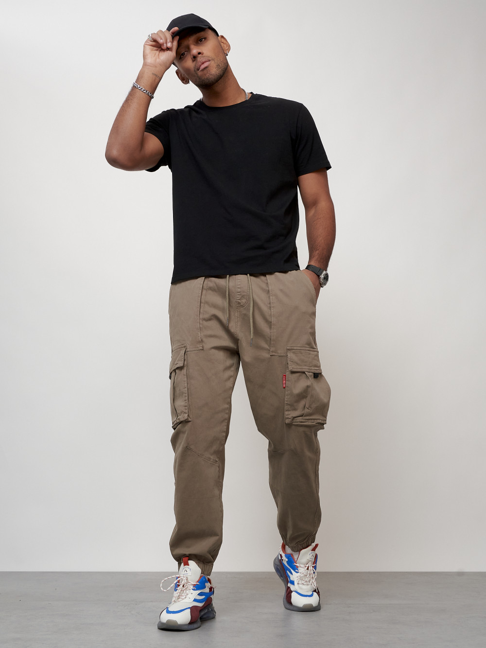 Джинсы карго мужские с накладными карманами бежевого цвета 2423B