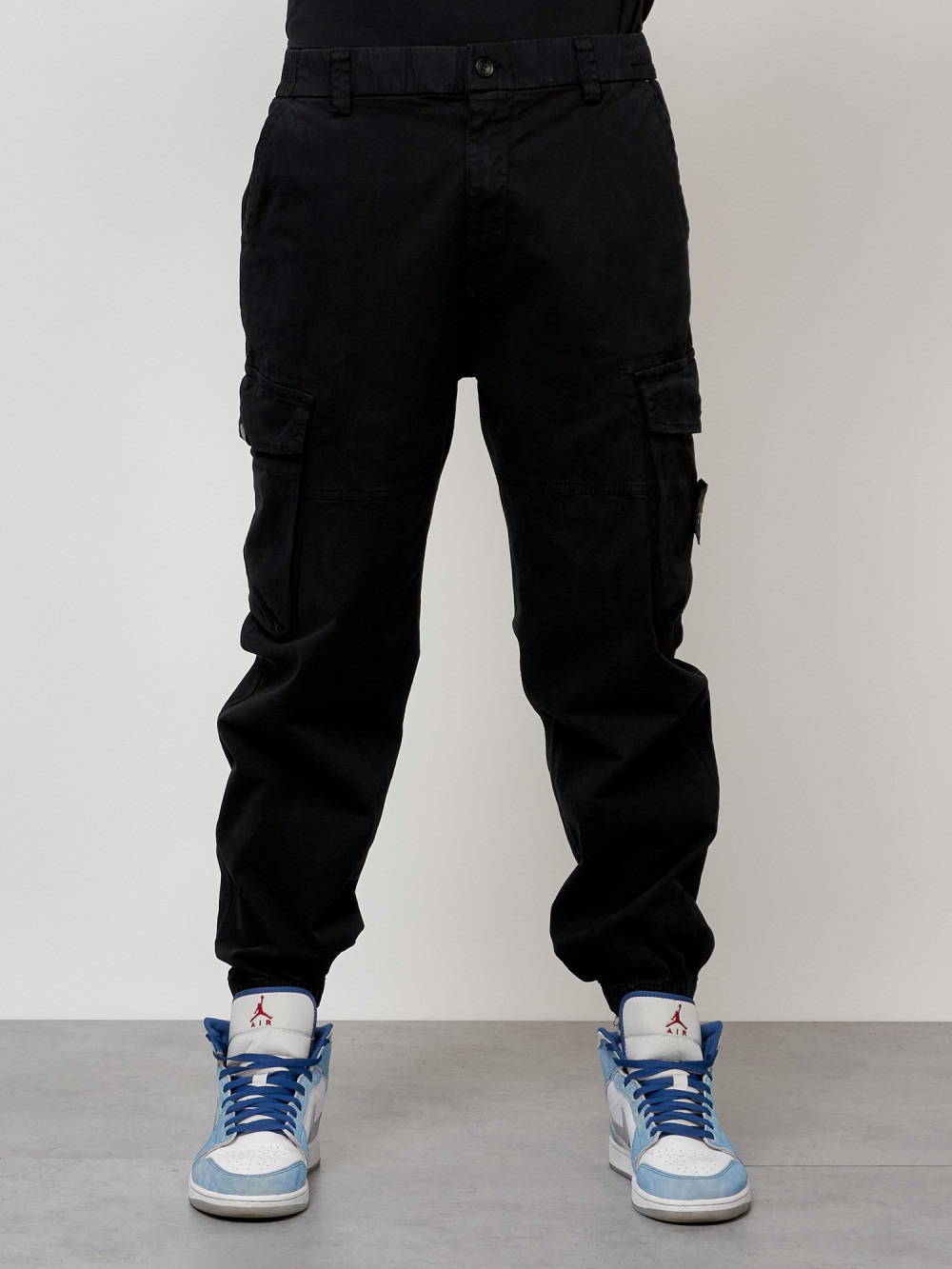 Джинсы карго мужские с накладными карманами черного цвета 2426Ch