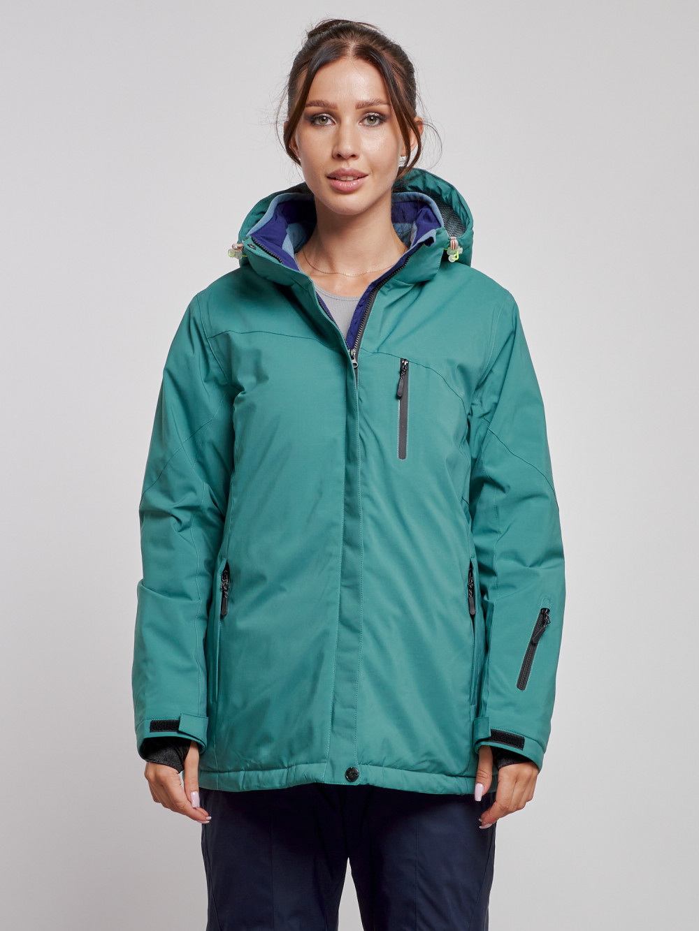 Купить оптом Горнолыжная куртка женская зимняя большого размера зеленого цвета 3936Z в Екатеринбурге