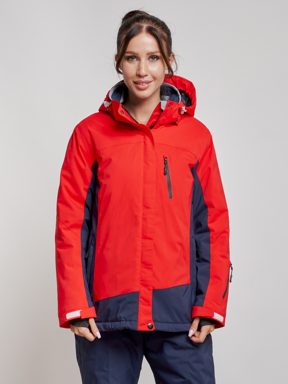 Купить оптом Горнолыжная куртка женская зимняя большого размера красного цвета 3960Kr в Екатеринбурге