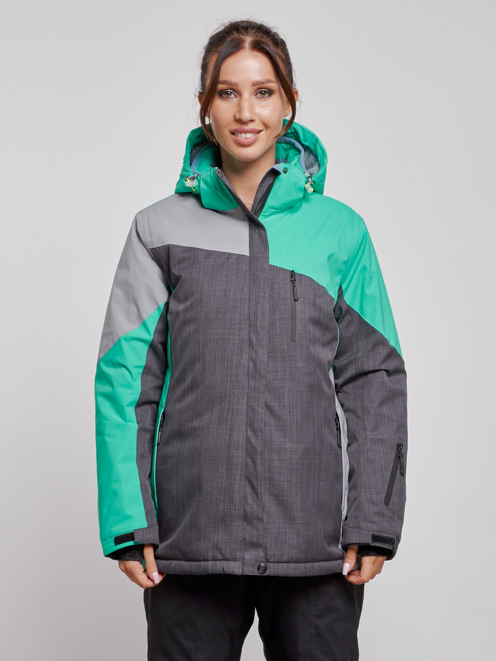 Купить оптом Горнолыжная куртка женская зимняя большого размера зеленого цвета 3963Z в Екатеринбурге