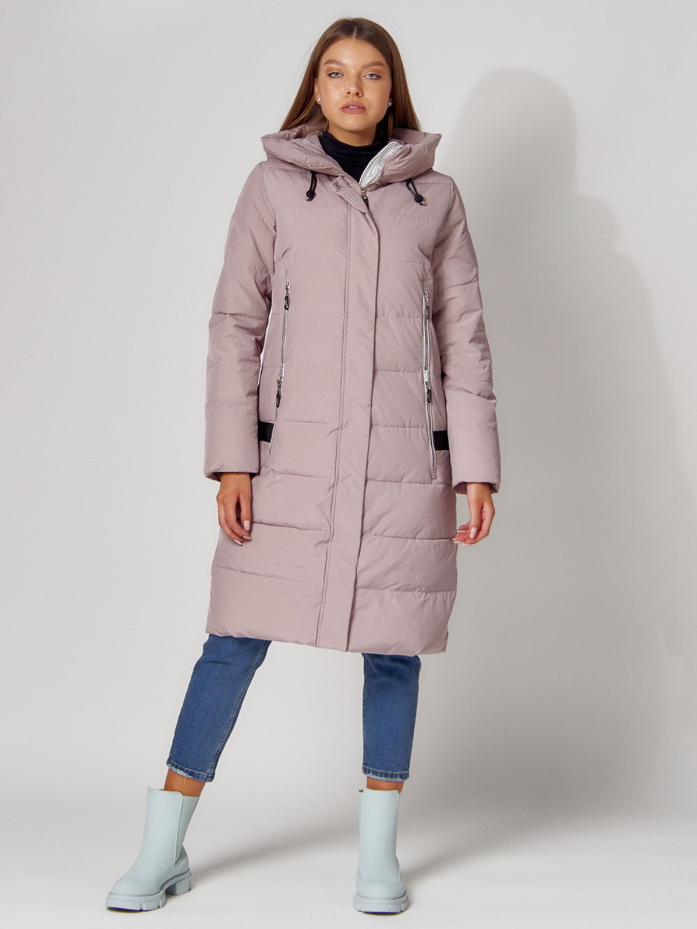 Купить оптом Пальто утепленное с капюшоном зимние женское  розового цвета 442189R в Казани