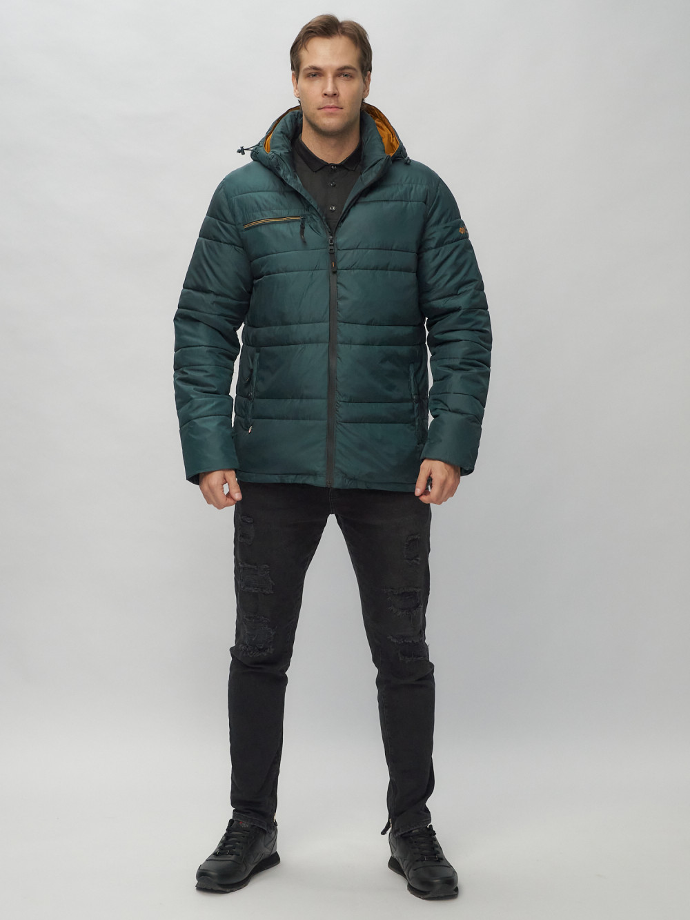 Купить оптом Куртка спортивная мужская с капюшоном темно-зеленого цвета 62175TZ в Казани