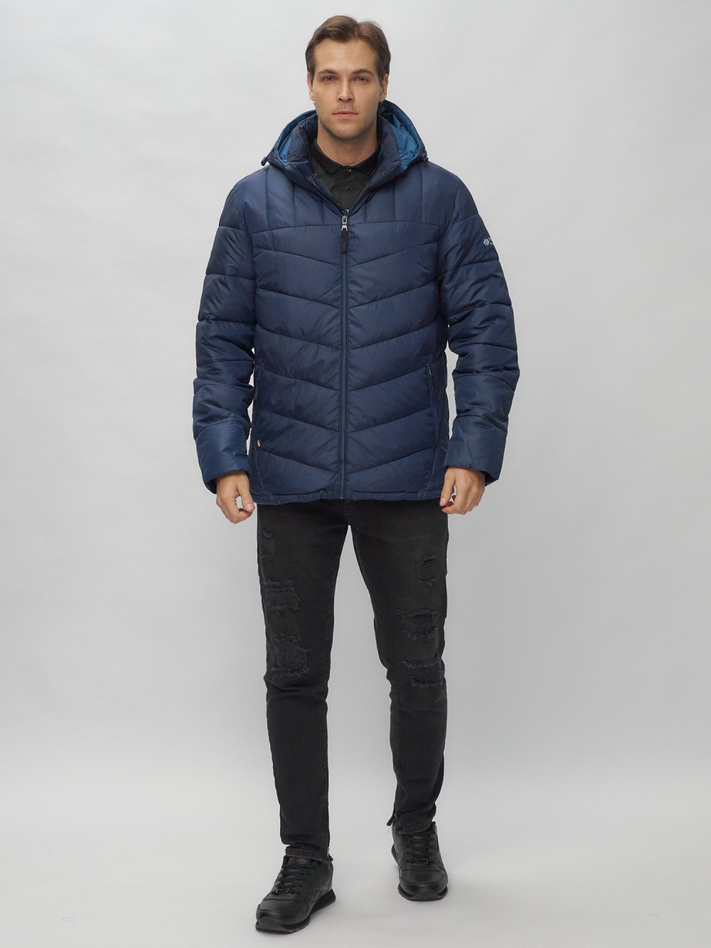 Купить оптом Куртка спортивная мужская с капюшоном темно-синего цвета 62177TS в Казани