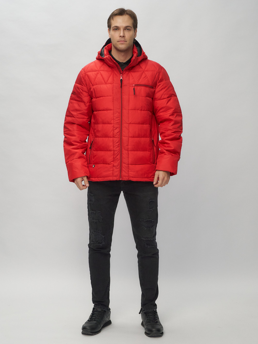 Купить оптом Куртка спортивная мужская с капюшоном красного цвета 62187Kr в Екатеринбурге