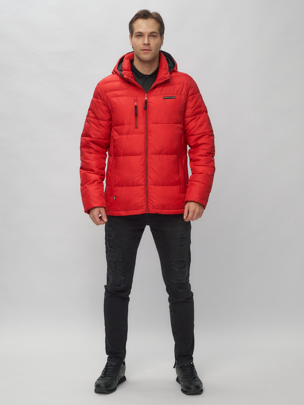 Купить оптом Куртка спортивная мужская с капюшоном красного цвета 62190Kr в Казани