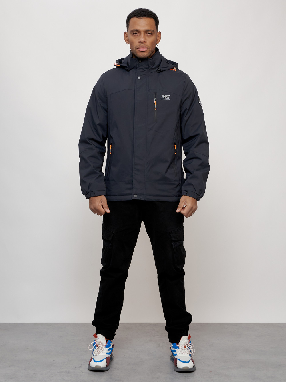 Купить оптом Куртка спортивная мужская весенняя с капюшоном темно-синего цвета 88023TS в Казани