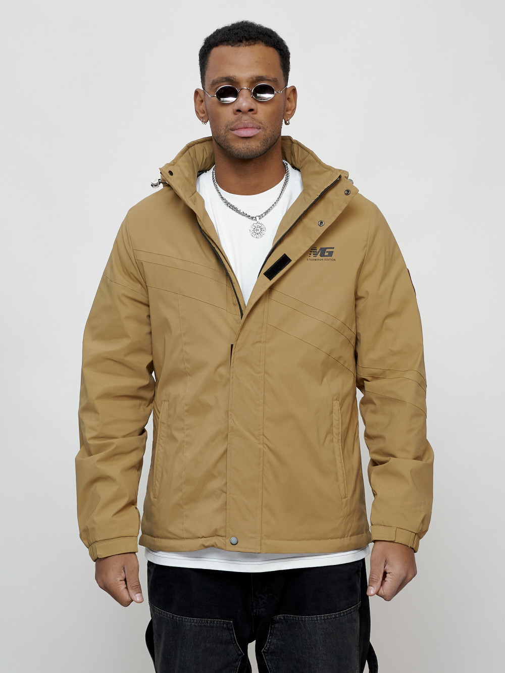 Купить оптом Куртка спортивная мужская весенняя с капюшоном бежевого цвета 88027B в Казани