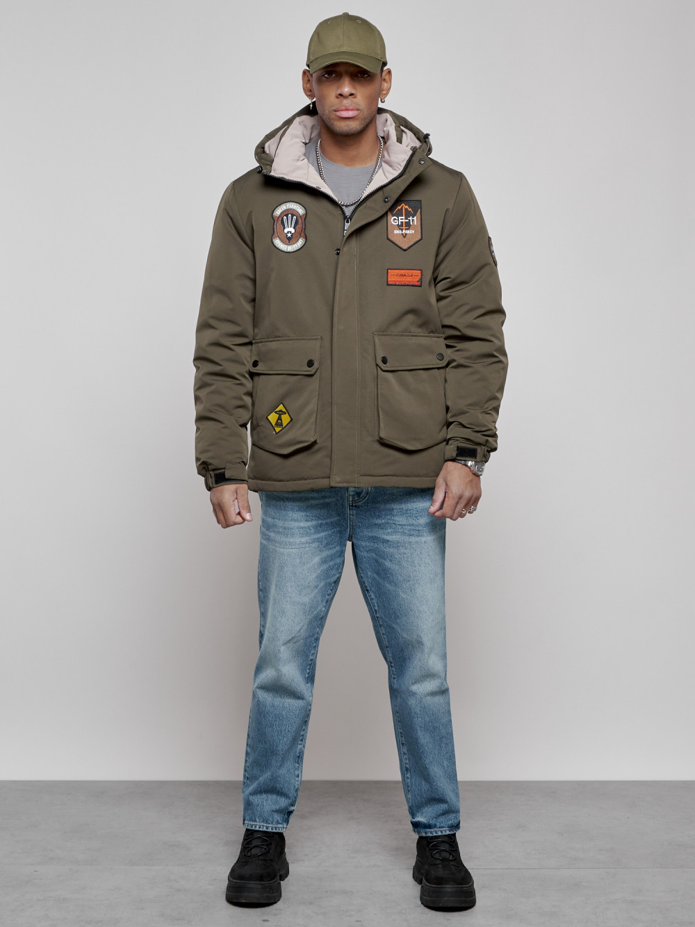 Купить оптом Куртка мужская зимняя с капюшоном молодежная цвета хаки 88917Kh в Екатеринбурге