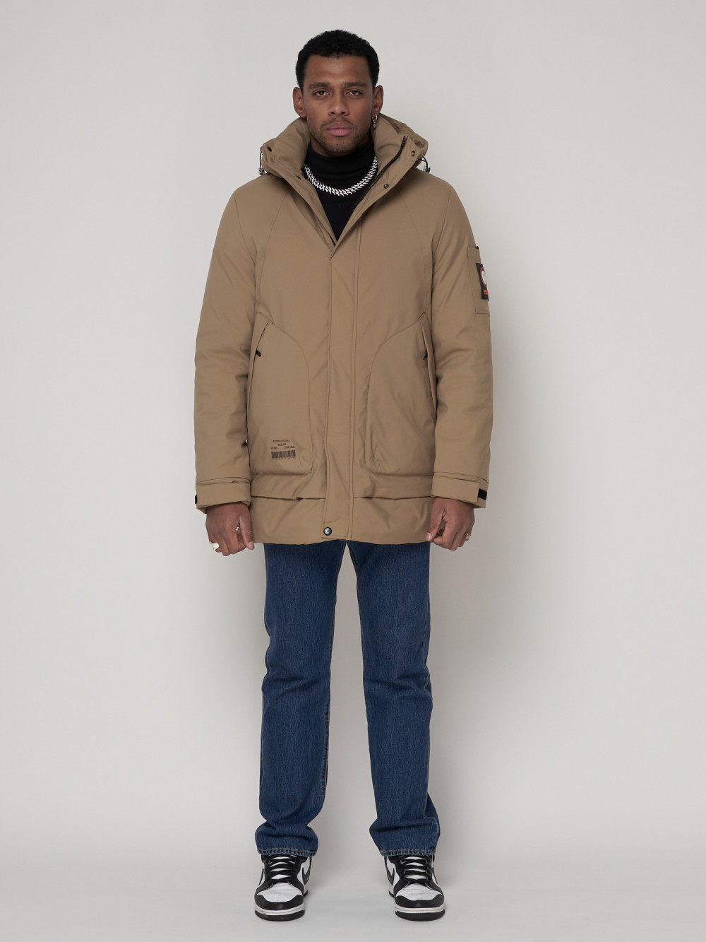 Купить оптом Спортивная молодежная куртка удлиненная мужская бежевого цвета 90016B в Екатеринбурге