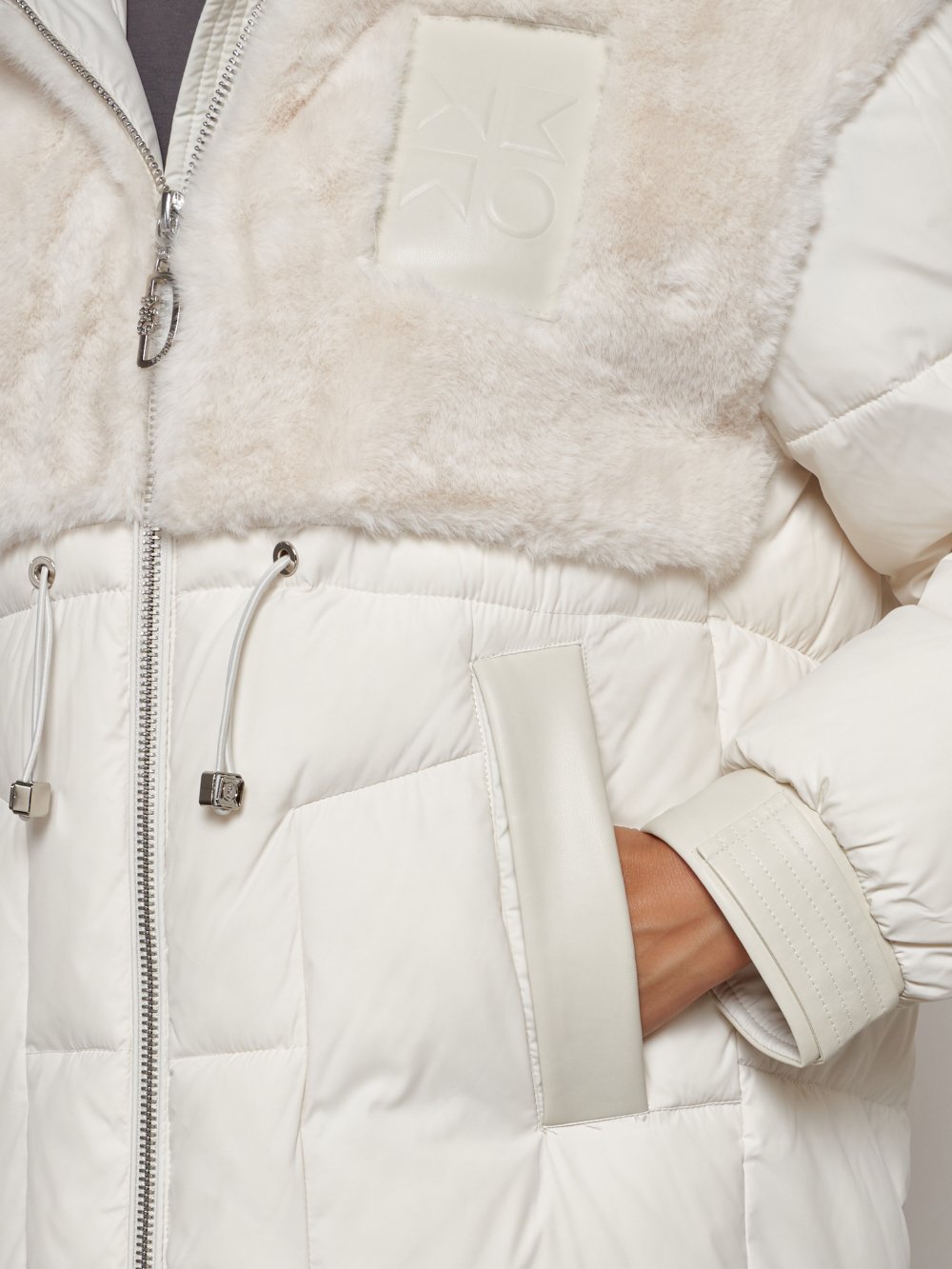 Купить куртку женскую зимнюю оптом от производителя недорого в Москве 133131B 1