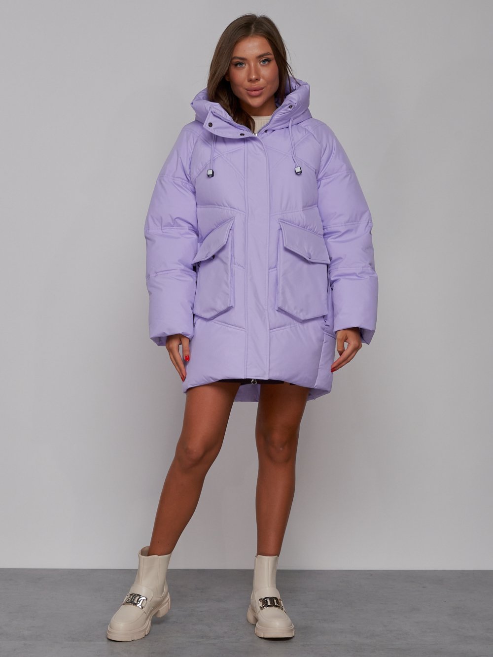 Купить оптом Зимняя женская куртка модная с капюшоном фиолетового цвета 52310F в Казани