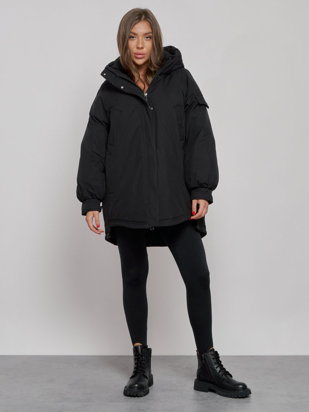 Купить оптом Зимняя женская куртка модная с капюшоном черного цвета 52311Ch в Екатеринбурге
