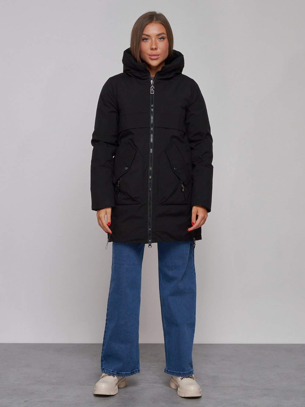 Купить оптом Зимняя женская куртка молодежная с капюшоном черного цвета 58622Ch в Екатеринбурге