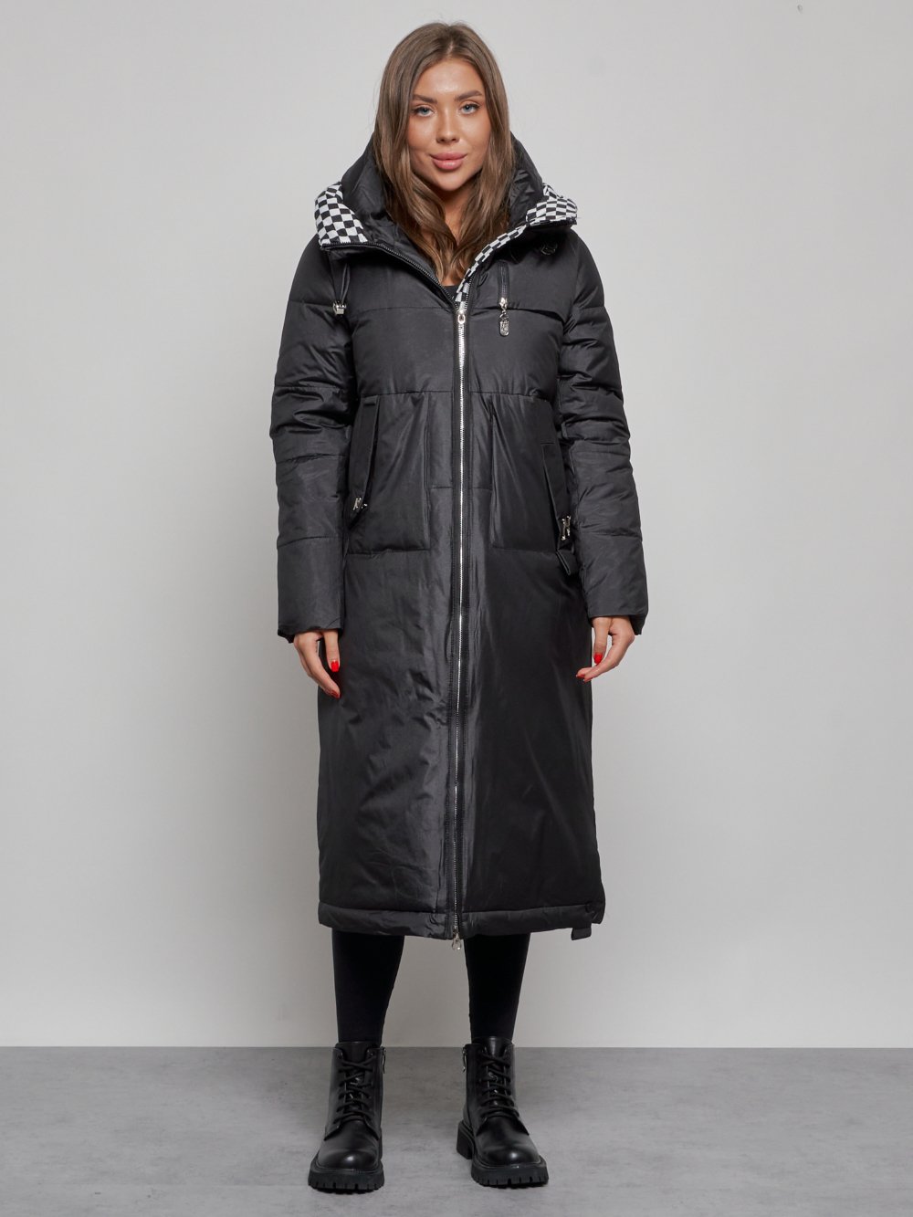 Купить оптом Пальто утепленное молодежное зимнее женское черного цвета 59120Ch