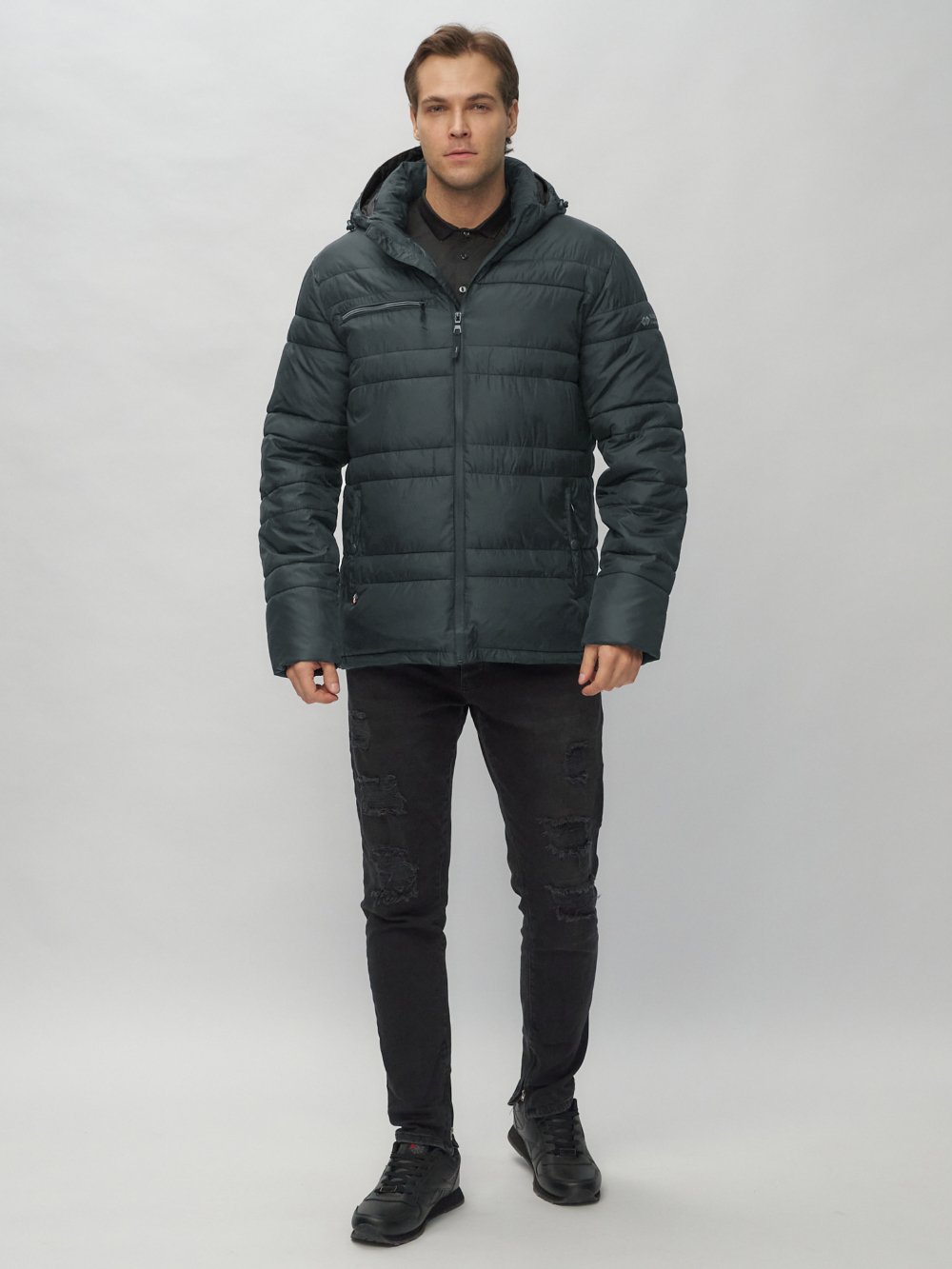Купить оптом Куртка спортивная мужская с капюшоном темно-серого цвета 62175TC в Екатеринбурге