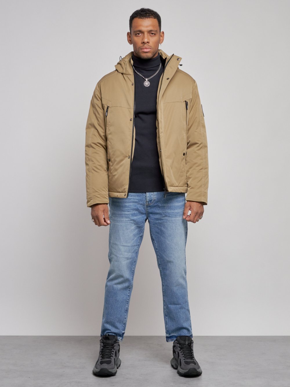 Купить оптом Куртка мужская зимняя с капюшоном спортивная великан горчичного цвета 8332G в Казани